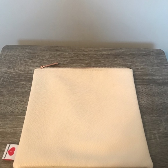 Make Up Clutch - Picture 3 of 4